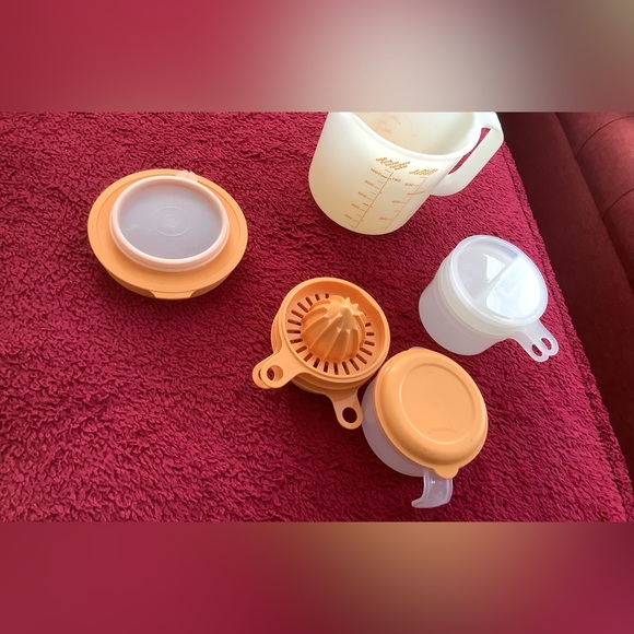 Vintage Tupperware Measuring Cups x2 w/Accessories (11 pcs total) - Picture 7 of 8